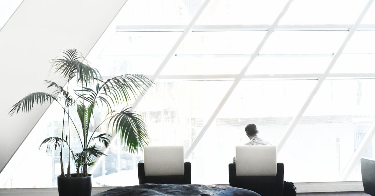 entdecken sie inspirierende bürodesigns, die produktivität und kreativität fördern. unsere innovativen lösungen verwandeln ihre arbeitsumgebung in einen modernen, funktionalen raum, der die zusammenarbeit und effizienz steigert.
