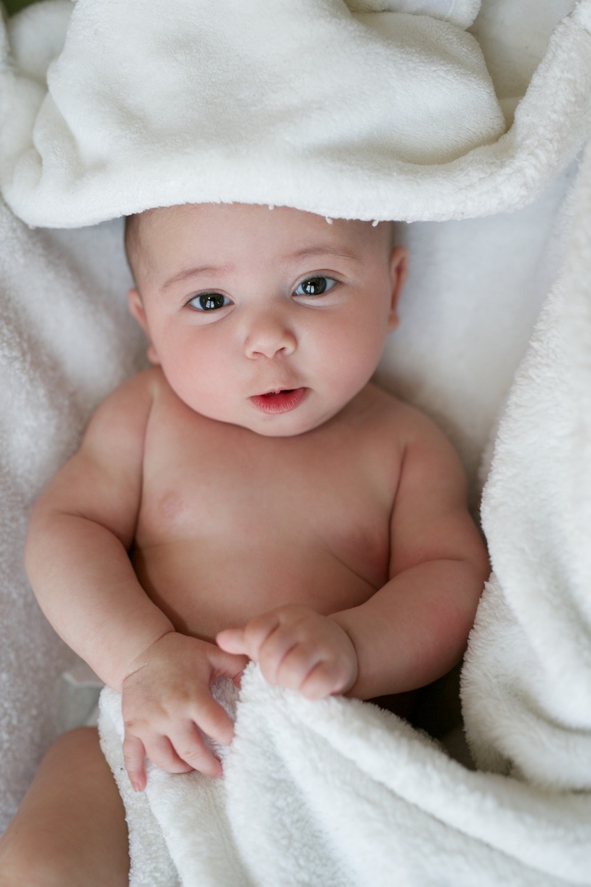 entdecken sie unser hochwertiges babyzubehör für einen komfortablen und sicheren alltag mit ihrem kleinen. von stilvollen kinderwagen bis hin zu praktischen tragehilfen - alles, was sie benötigen, um die zeit mit ihrem baby zu genießen.