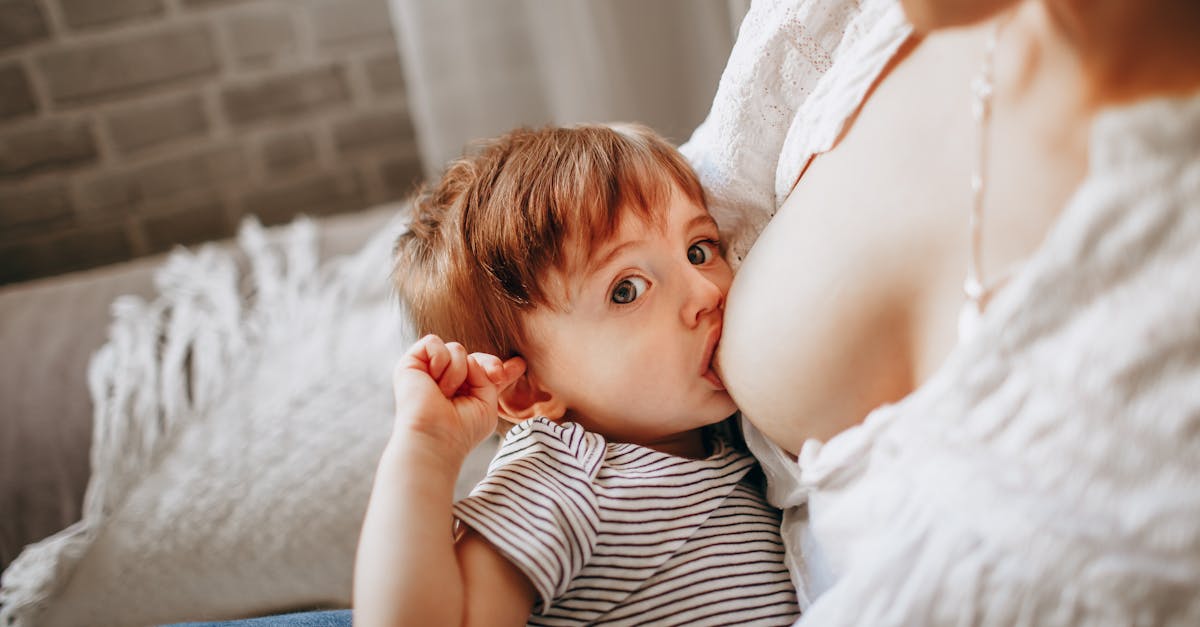erfahren sie alles über das stillen: tipps, vorteile, herausforderungen und die richtige technik für eine erfolgreiche stillzeit. entdecken sie, wie sie das stillen für sich und ihr baby zu einer positiven erfahrung machen können.