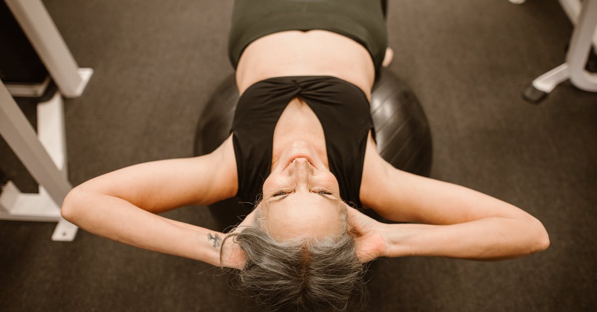 entdecken sie die vorteile von schwangerschaftsyoga! unsere sanften übungen helfen werdenden müttern, sich zu entspannen, stress abzubauen und körperlich fit zu bleiben. ideal für alle schwangerschaftsphasen.