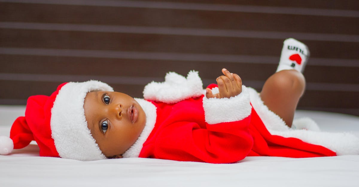 entdecken sie die bezaubernde welt der neugeborenenfotografie. halten sie die kostbaren ersten momente ihres babys in zauberhaften bildern fest, die ein leben lang erinnerungen schaffen. professionelle fotoshootings mit liebevoller atmosphäre und kreativen ideen für unvergessliche erinnerungen.
