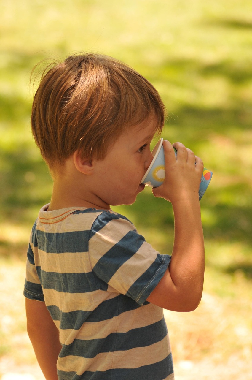 kindliche ernährung: wichtige tipps und ausgewogene mahlzeiten für gesundes wachstum und entwicklung von kindern.