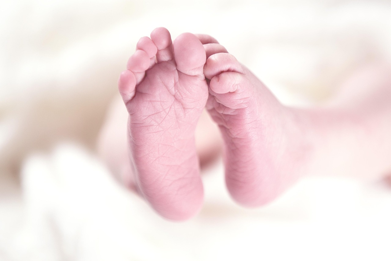 entdecken sie bezaubernde neugeborenen-fotografie und wertvolle tipps für frischgebackene eltern. alles rund um die ersten lebenstage ihres babys.