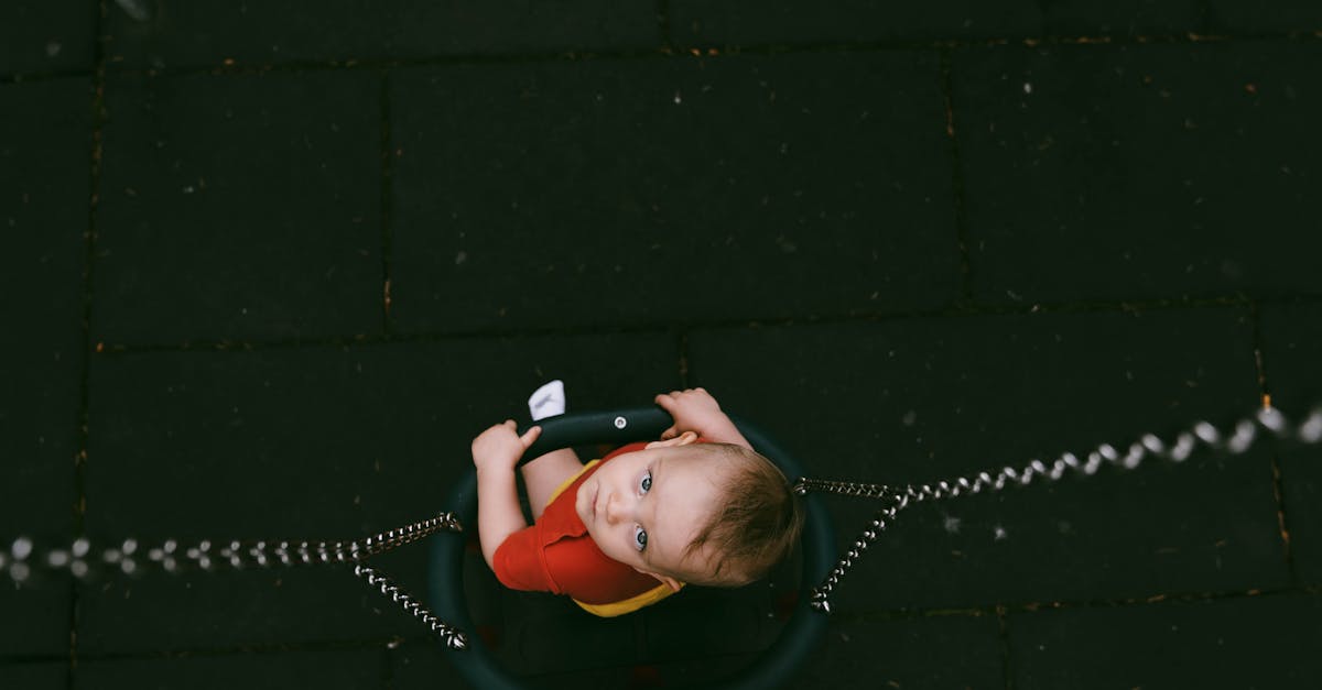 Sichere Babyschaukel: Tipps für einen unbesorgten Spielspaß