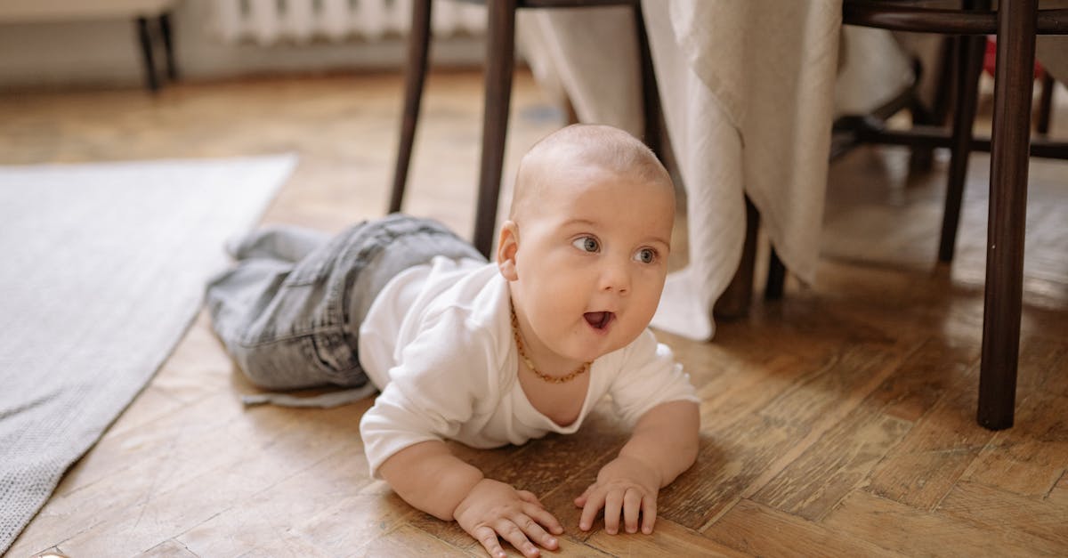 Aktivitäten für Babys: Spielen und Lernen in den ersten Lebensmonaten